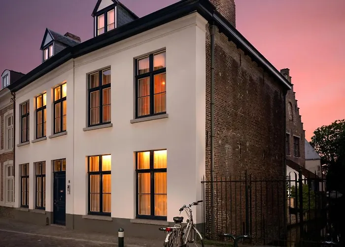 Guest house: Canalside House - Luxury Guesthouse
